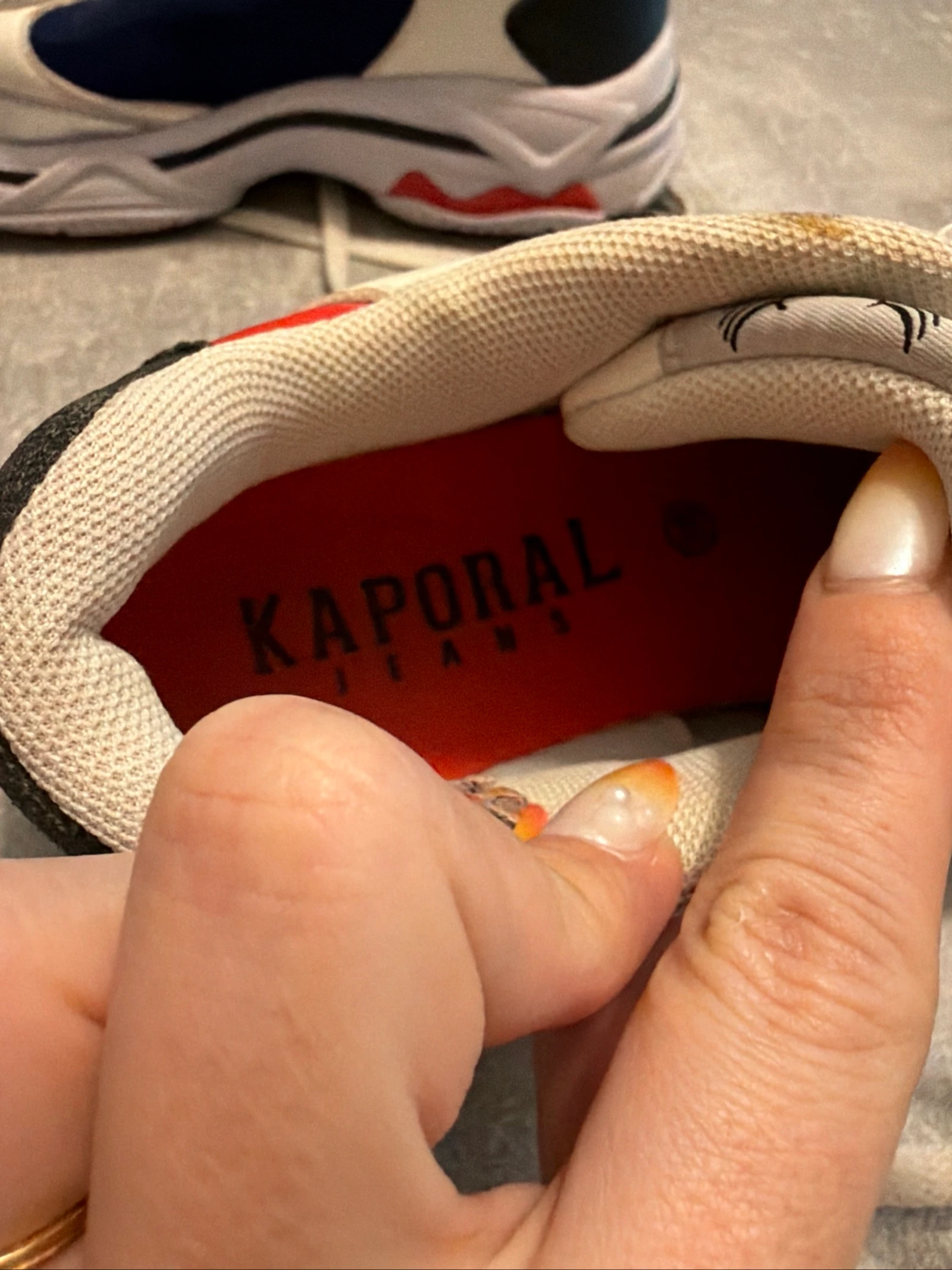 Basket Kaporal taille 38 bon état  – photo 3